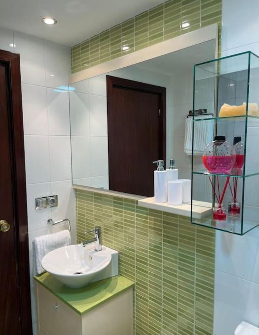 Apartamento Con Vistas Al Pilar Con Aparcamiento Privado Saragosse Extérieur photo